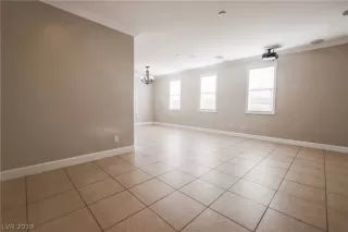 Photo #5: 2078668 Listing