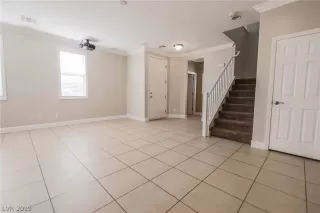 Photo #6: 2078668 Listing