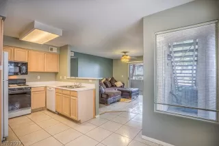 Photo #3: 2078689 Listing 