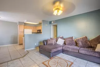 Photo #4: 2078689 Listing 