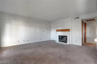 Photo #4: 2078700 Listing 