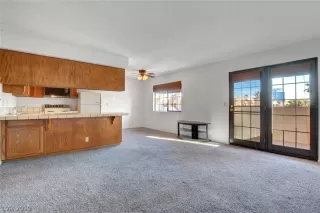 Photo #6: 2078700 Listing 