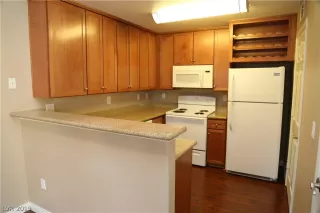 Photo #6: 2078781 Listing