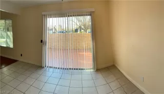 Photo #5: 2078809 Listing