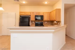 Photo #3: 2078843 Listing 