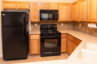 Photo #4: 2078843 Listing 