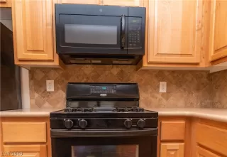 Photo #6: 2078843 Listing 