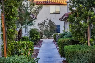 Photo #1: 2078884 Listing