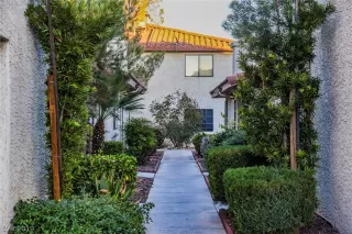 Photo #2: 2078884 Listing