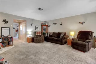 Photo #3: 2078903 Listing