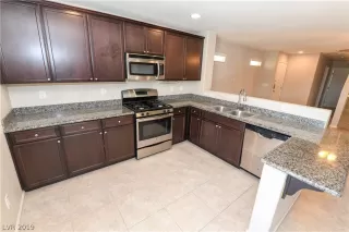 Photo #3: 2078924 Listing