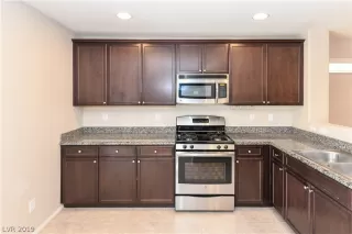 Photo #4: 2078924 Listing