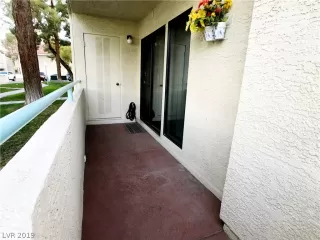 Photo #6: 2078931 Listing 