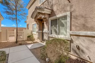 Photo #2: 2078937 Listing