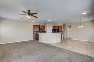 Photo #4: 2078937 Listing