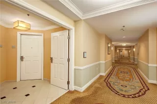 Photo #5: 2078949 Listing