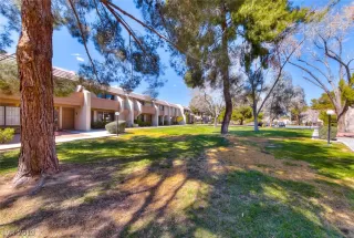 Photo #1: 2078969 Listing