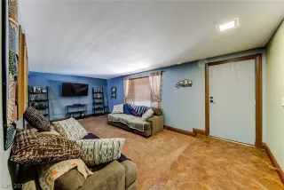 Photo #5: 2078969 Listing