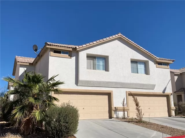 MLS: 2078979 Condo For Sale