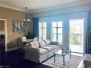 Photo #3: 2078989 Listing 