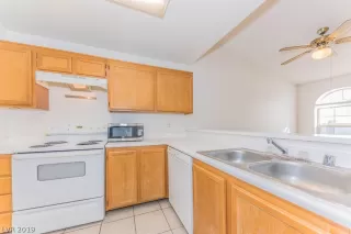 Photo #4: 2079000 Listing