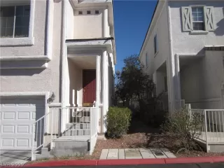 Photo #1: 2079008 Listing 