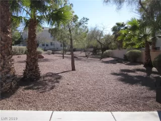 Photo #2: 2079008 Listing 