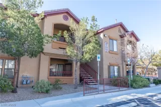 Photo #1: 2079020 Listing