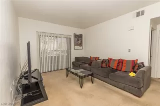 Photo #2: 2079020 Listing