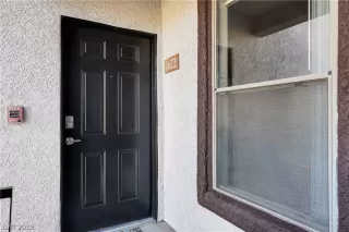 Photo #3: 2079030 Listing 