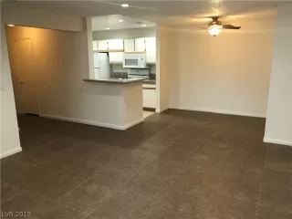 Photo #4: 2079042 Listing