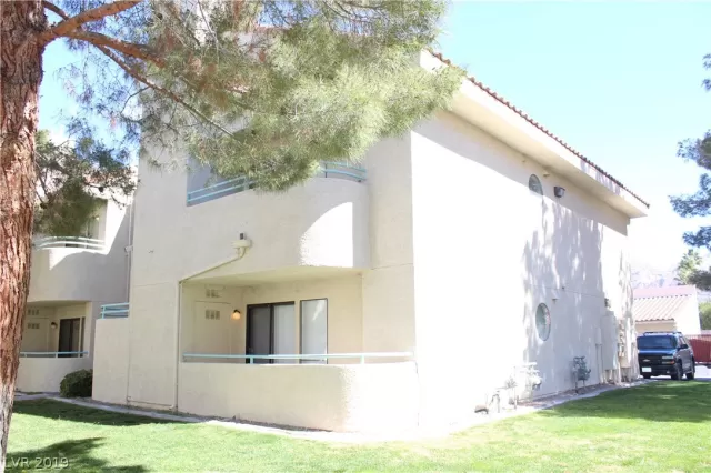 MLS: 2079071 Condo For Sale