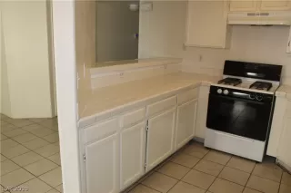 Photo #4: 2079071 Listing 