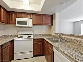 Photo #6: 2079090 Listing