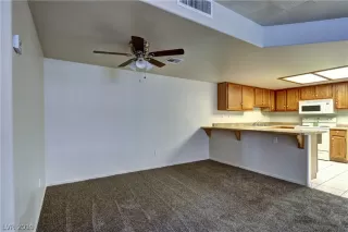 Photo #5: 2079095 Listing 