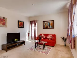 Photo #3: 2079131 Listing