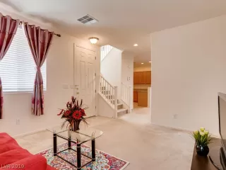 Photo #5: 2079131 Listing