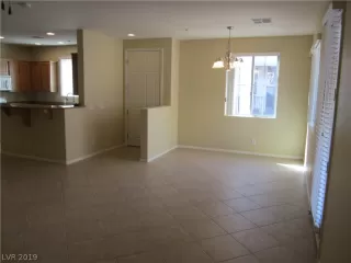 Photo #3: 2079248 Listing 