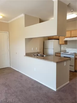 Photo #2: 2079272 Listing