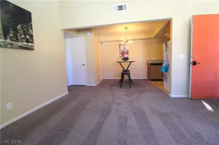 Photo #3: 2079279 Listing