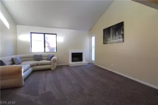 Photo #4: 2079279 Listing