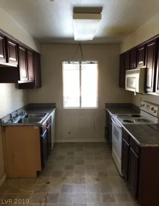 Photo #4: 2079305 Listing