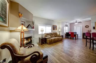 Photo #3: 2079312 Listing