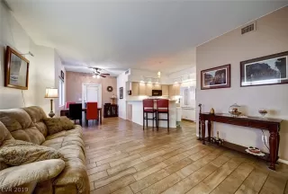 Photo #5: 2079312 Listing