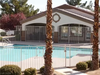 Photo #4: 2079313 Listing 