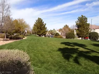 Photo #5: 2079313 Listing 