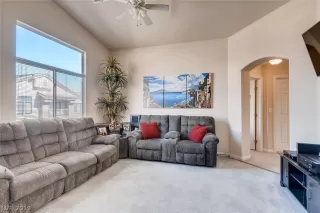 Photo #3: 2079323 Listing