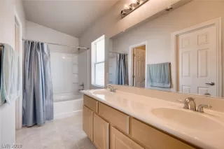 Photo #6: 2079323 Listing