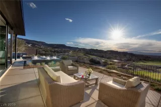 Photo #4: 2079330 Listing