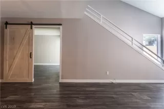 Photo #2: 2079332 Listing